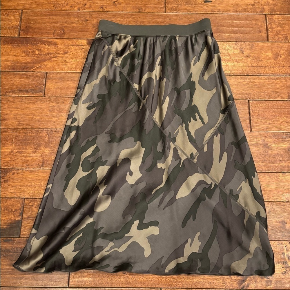 ATM ANTHONY THOMAS MELILLO
Camouflage-print Silk Midi Skirt In Green M